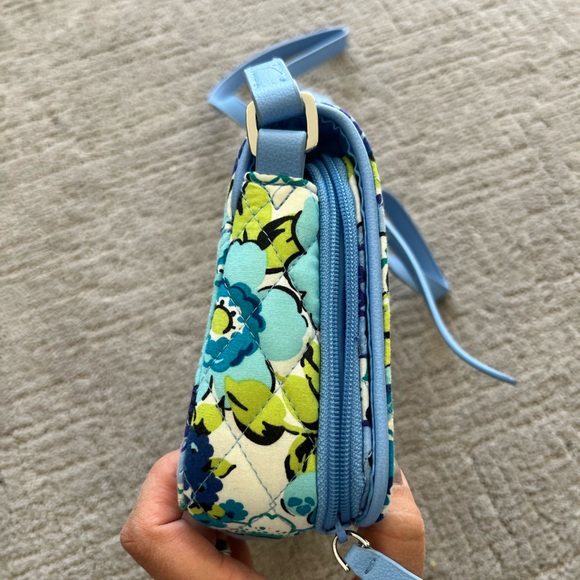 Vera Bradley Turnlock Crossbody - Blueberry Blooms - Picture 3 of 16
